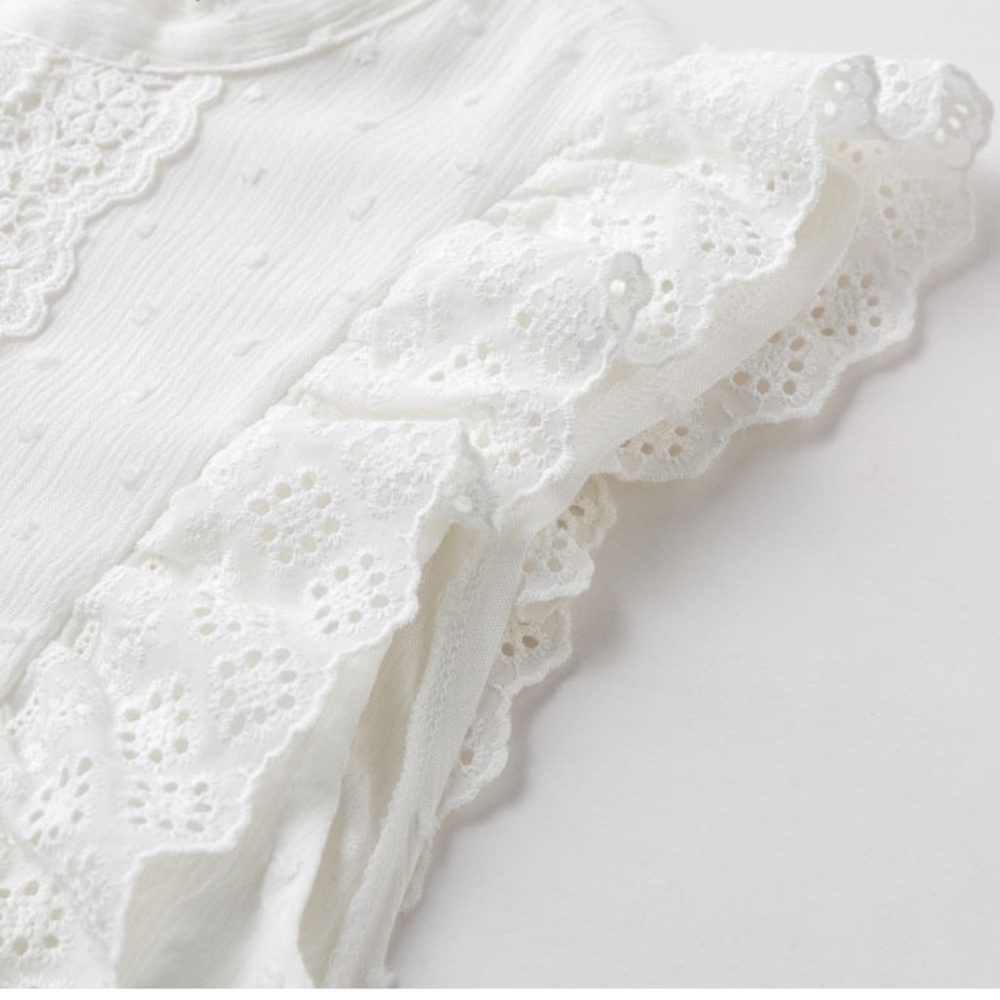 Lace Detailed Backless White Top - Picture 12 of 16